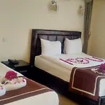 Riverside Garden Hotel 4*