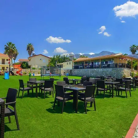 Hotel Riverside Garden