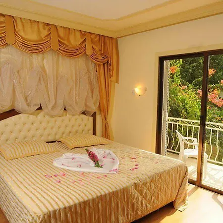 Hotel Riverside Garden