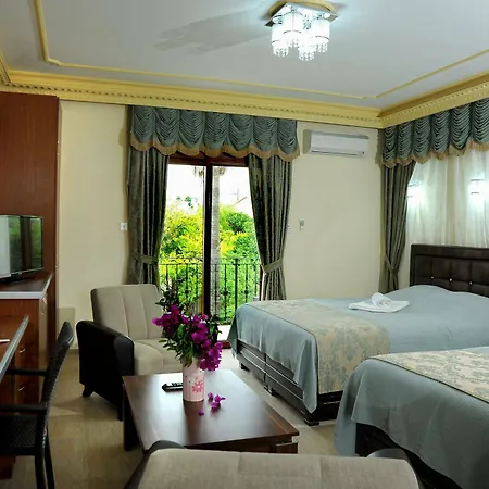 Hotel Riverside Garden 4*