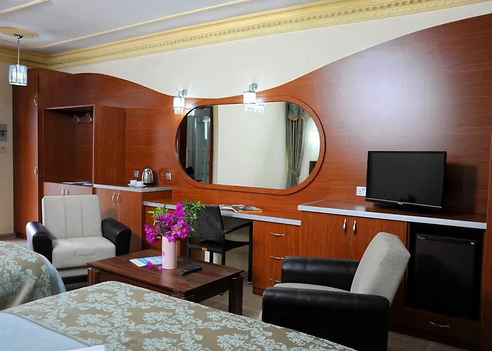 Hotel Riverside Garden 4*