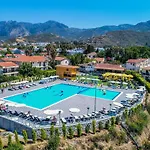 Riverside Garden 4*