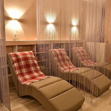 Riverside Garden Hotel 4*