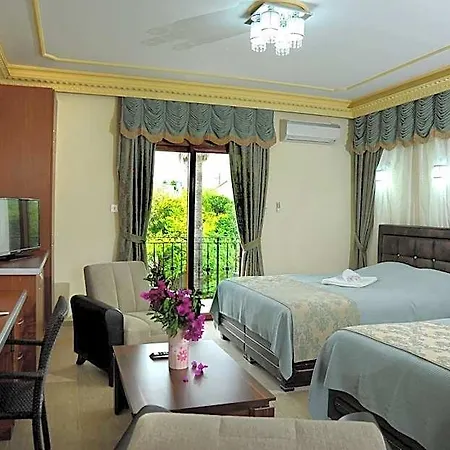 Hotel Riverside Garden 4*