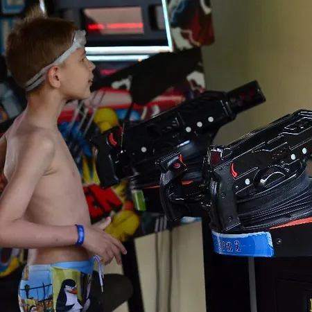 Riverside Garden Καραβάς