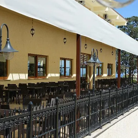 Riverside Garden Hotel