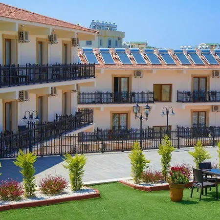Hotel Riverside Garden 4*