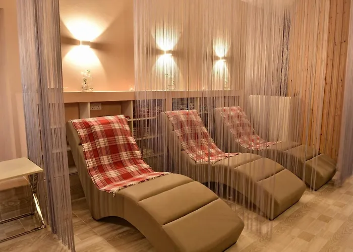 Riverside Garden Hotel 4*