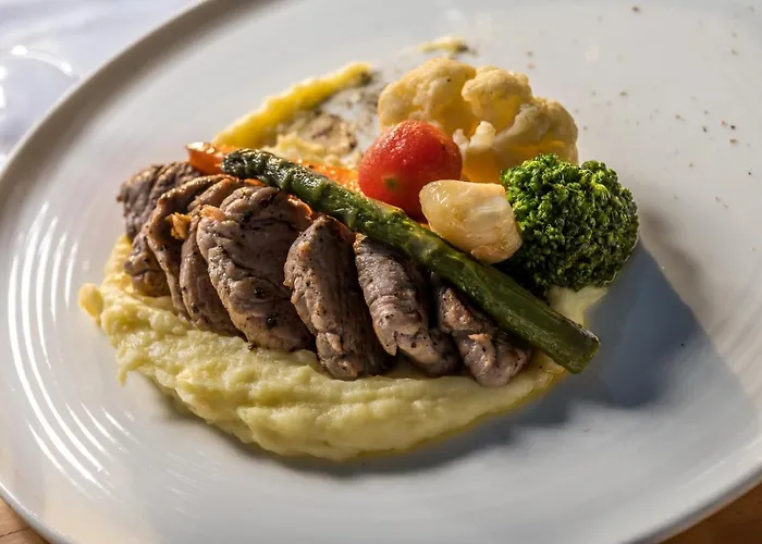 Riverside Garden Otel