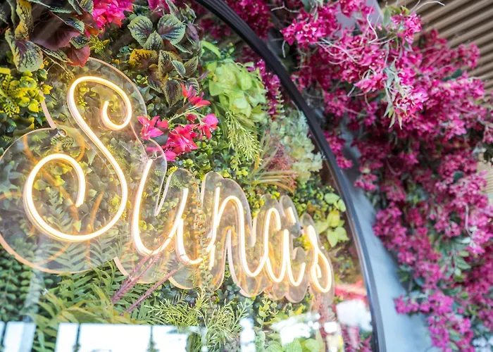 Riverside Garden Hotel 4*