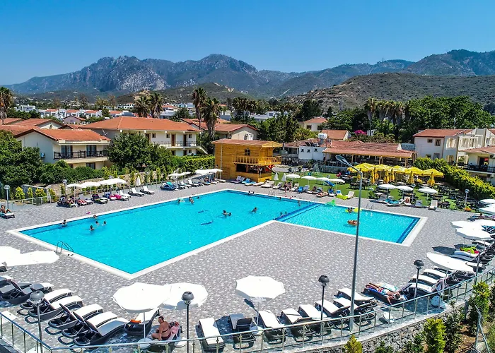 Otel Riverside Garden 4*