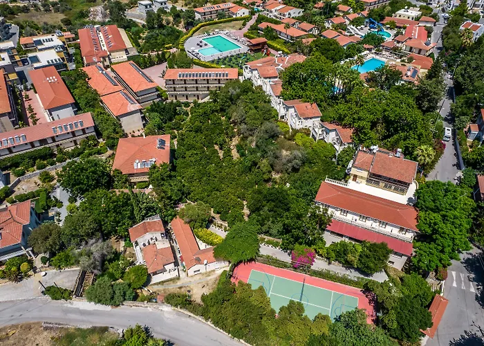 Riverside Garden Hotel 4*