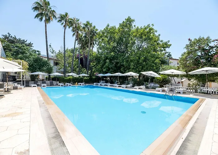 Hotel Riverside Garden 4*