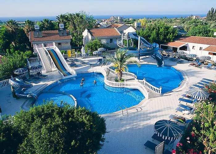 Riverside Garden Otel 4*