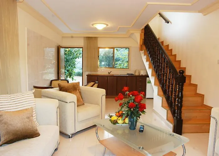 Otel Riverside Garden